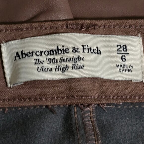 Abercrombie The 90's Straight Ultra High-Rise Faux Leather Taupe Pants Size 6 - Picture 7 of 10